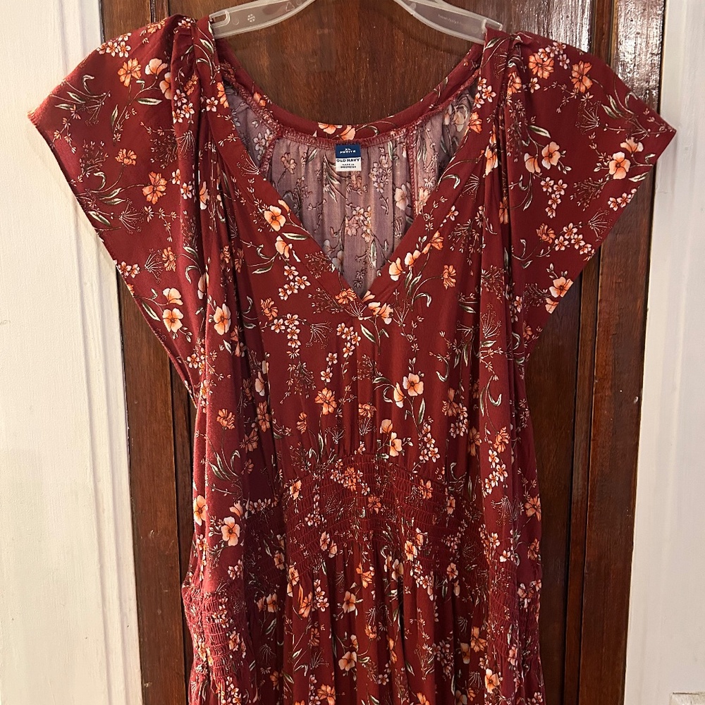 Flutter sleeve summer dress
